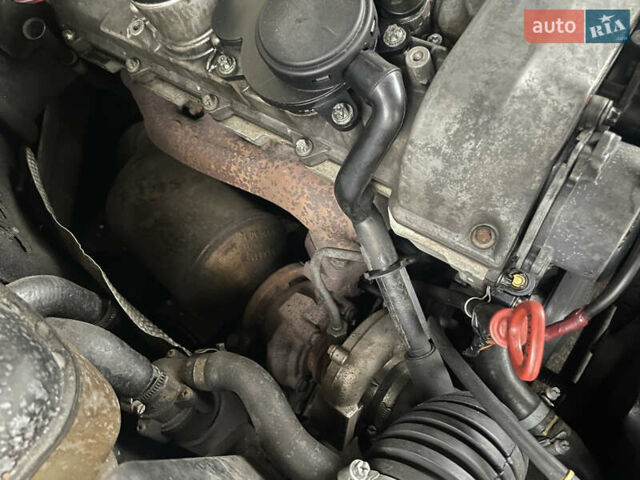 Синій Мерседес Ц-Клас, об'ємом двигуна 2.2 л та пробігом 488 тис. км за 2800 $, фото 12 на Automoto.ua