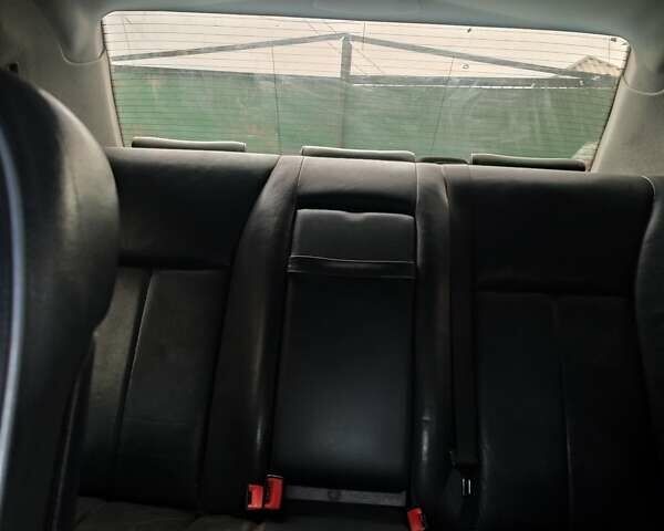 Синій Мерседес Ц-Клас, об'ємом двигуна 2 л та пробігом 360 тис. км за 3200 $, фото 3 на Automoto.ua