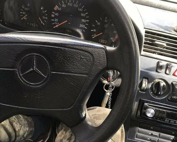 Синій Мерседес Ц-Клас, об'ємом двигуна 2.2 л та пробігом 250 тис. км за 3700 $, фото 3 на Automoto.ua