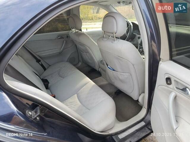 Мерседес Ц-Клас 2000 у Кам'янське (Дніпродзержинськ) на Automoto.ua Синій Мерседес Ц-Клас, об'ємом двигуна 2.15 л та пробігом 330 тис. км за 4450 $, фото 12 на Automoto.ua