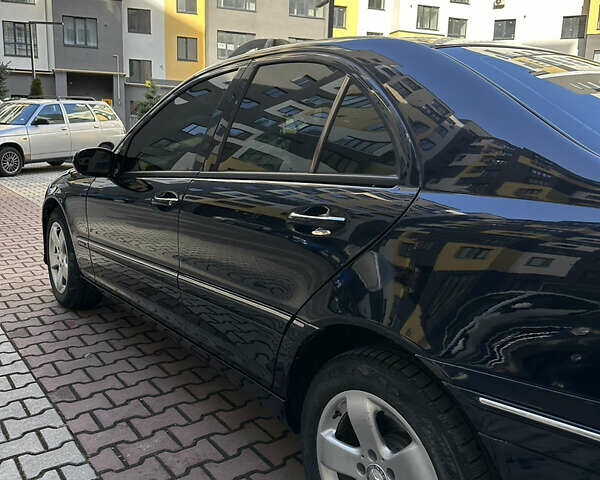 Мерседес Ц-Клас 2000 у Івано-Франківську на Automoto.ua Синій Мерседес Ц-Клас, об'ємом двигуна 2 л та пробігом 250 тис. км за 4000 $, фото 5 на Automoto.ua