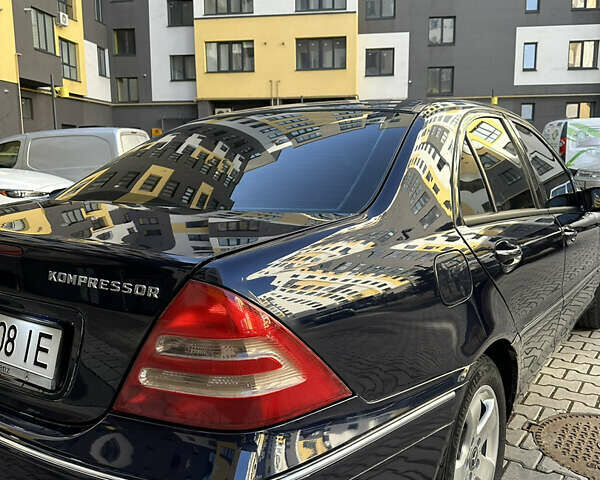 Мерседес Ц-Клас 2000 у Івано-Франківську на Automoto.ua Синій Мерседес Ц-Клас, об'ємом двигуна 2 л та пробігом 250 тис. км за 4000 $, фото 8 на Automoto.ua