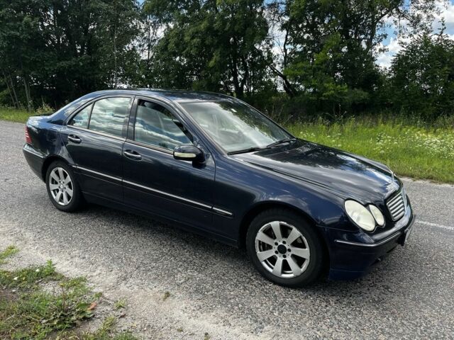 Синій Мерседес Ц-Клас, об'ємом двигуна 2 л та пробігом 340 тис. км за 3600 $, фото 2 на Automoto.ua