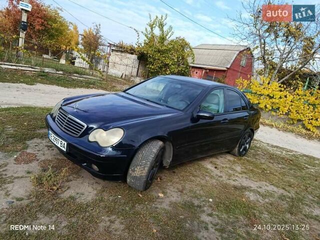 Мерседес Ц-Клас 2000 у Кам'янське (Дніпродзержинськ) на Automoto.ua Синій Мерседес Ц-Клас, об'ємом двигуна 2.15 л та пробігом 330 тис. км за 4450 $, фото 10 на Automoto.ua