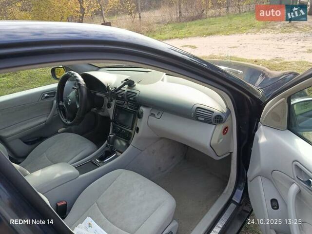 Мерседес Ц-Клас 2000 у Кам'янське (Дніпродзержинськ) на Automoto.ua Синій Мерседес Ц-Клас, об'ємом двигуна 2.15 л та пробігом 330 тис. км за 4450 $, фото 11 на Automoto.ua
