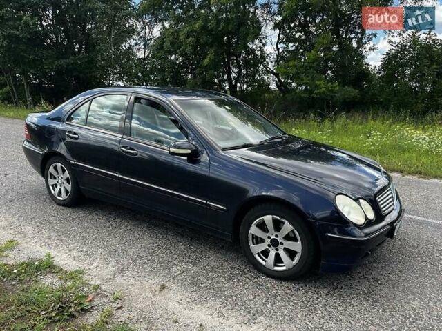 Синій Мерседес Ц-Клас, об'ємом двигуна 2 л та пробігом 340 тис. км за 4400 $, фото 4 на Automoto.ua