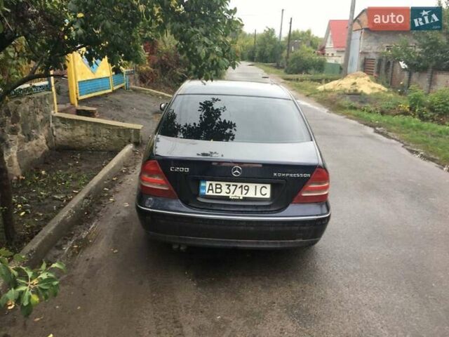 Синий Мерседес Ц-Класс, объемом двигателя 2 л и пробегом 320 тыс. км за 2500 $, фото 11 на Automoto.ua