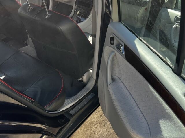 Синій Мерседес Ц-Клас, об'ємом двигуна 2 л та пробігом 340 тис. км за 3600 $, фото 6 на Automoto.ua