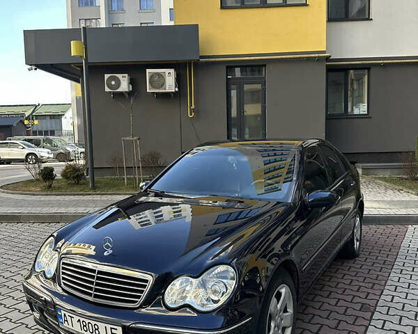 Мерседес Ц-Клас 2000 у Івано-Франківську на Automoto.ua Синій Мерседес Ц-Клас, об'ємом двигуна 2 л та пробігом 250 тис. км за 4000 $, фото 2 на Automoto.ua