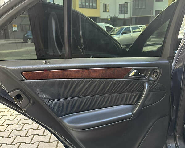 Мерседес Ц-Клас 2000 у Івано-Франківську на Automoto.ua Синій Мерседес Ц-Клас, об'ємом двигуна 2 л та пробігом 250 тис. км за 4000 $, фото 18 на Automoto.ua