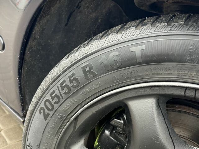 Синій Мерседес Ц-Клас, об'ємом двигуна 2 л та пробігом 320 тис. км за 2500 $, фото 6 на Automoto.ua