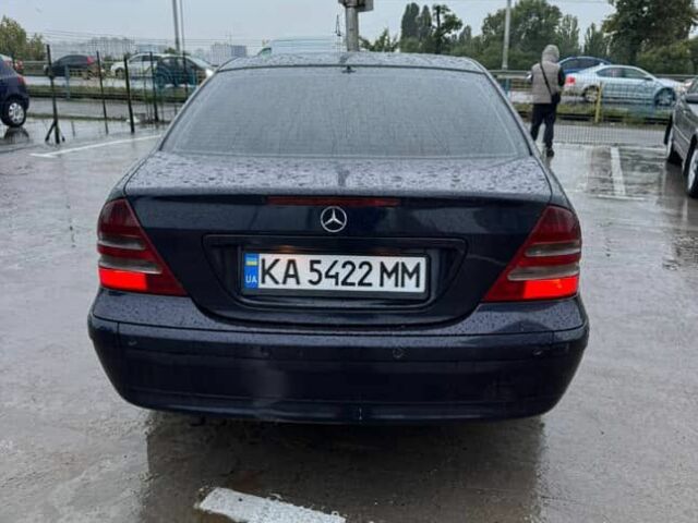 Мерседес Ц-Клас 2001 у Репке на Automoto.ua Синій Мерседес Ц-Клас, об'ємом двигуна 2.1 л та пробігом 277 тис. км за 4300 $, фото 1 на Automoto.ua