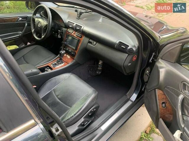 Синій Мерседес Ц-Клас, об'ємом двигуна 2.15 л та пробігом 330 тис. км за 5600 $, фото 2 на Automoto.ua