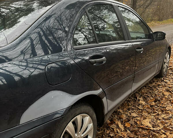 Синий Мерседес Ц-Класс, объемом двигателя 2.15 л и пробегом 370 тыс. км за 2400 $, фото 3 на Automoto.ua