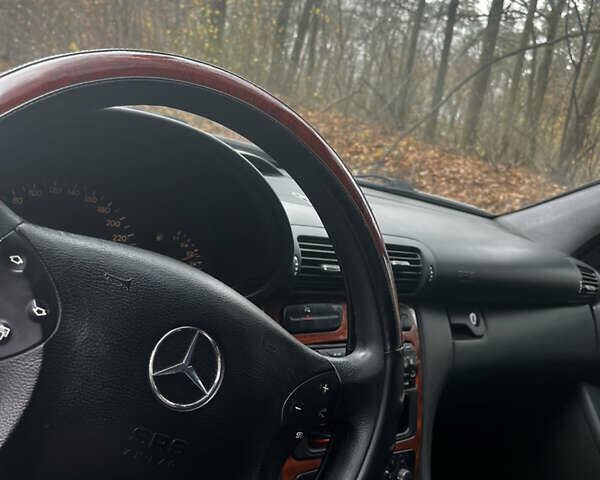 Синий Мерседес Ц-Класс, объемом двигателя 2.15 л и пробегом 370 тыс. км за 2400 $, фото 8 на Automoto.ua