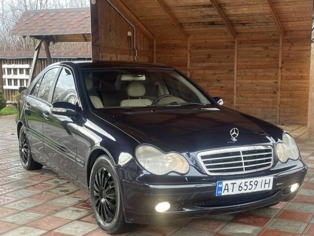 Синий Мерседес Ц-Класс, объемом двигателя 2 л и пробегом 250 тыс. км за 4250 $, фото 6 на Automoto.ua