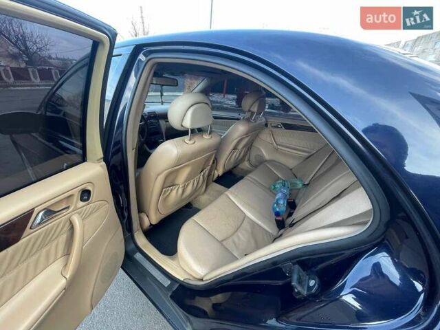 Синий Мерседес Ц-Класс, объемом двигателя 2.69 л и пробегом 380 тыс. км за 5000 $, фото 10 на Automoto.ua