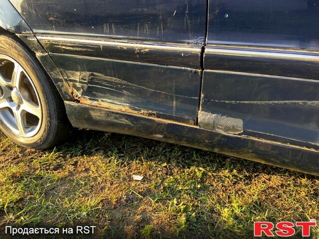 Синій Мерседес Ц-Клас, об'ємом двигуна 2 л та пробігом 400 тис. км за 2450 $, фото 9 на Automoto.ua
