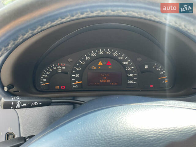 Синий Мерседес Ц-Класс, объемом двигателя 2 л и пробегом 164 тыс. км за 4500 $, фото 3 на Automoto.ua