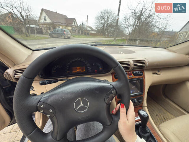 Синій Мерседес Ц-Клас, об'ємом двигуна 2 л та пробігом 305 тис. км за 4000 $, фото 5 на Automoto.ua