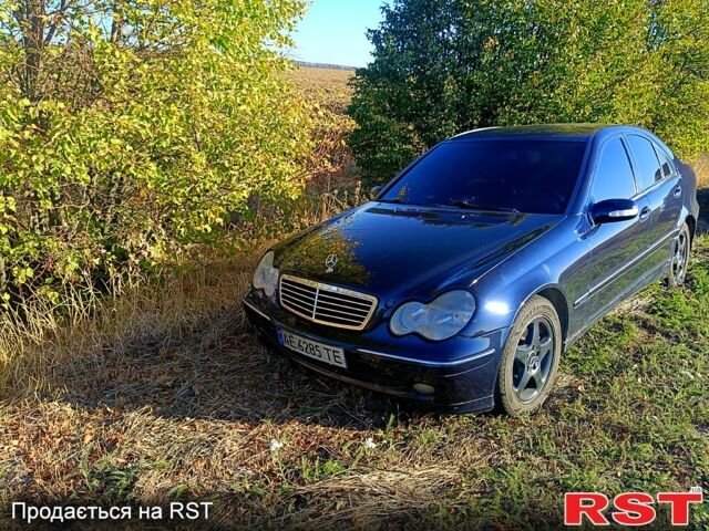 Синій Мерседес Ц-Клас, об'ємом двигуна 2.7 л та пробігом 0 тис. км за 3850 $, фото 3 на Automoto.ua