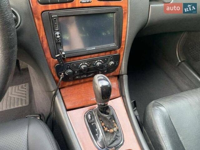 Синій Мерседес Ц-Клас, об'ємом двигуна 2.15 л та пробігом 330 тис. км за 5600 $, фото 7 на Automoto.ua