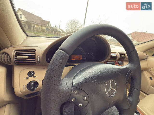 Синій Мерседес Ц-Клас, об'ємом двигуна 2 л та пробігом 305 тис. км за 4000 $, фото 21 на Automoto.ua