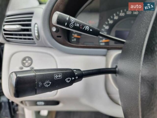 Синій Мерседес Ц-Клас, об'ємом двигуна 2.15 л та пробігом 310 тис. км за 4499 $, фото 16 на Automoto.ua