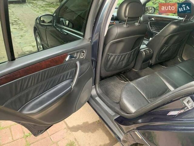 Синій Мерседес Ц-Клас, об'ємом двигуна 2.15 л та пробігом 330 тис. км за 5600 $, фото 5 на Automoto.ua