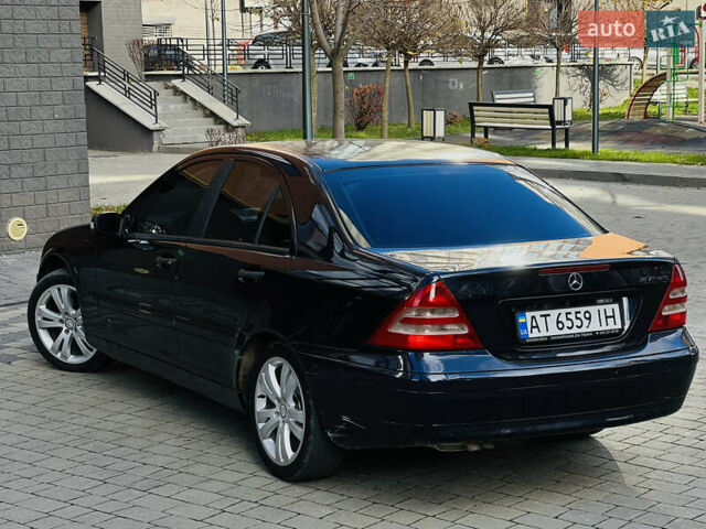 Синій Мерседес Ц-Клас, об'ємом двигуна 2 л та пробігом 295 тис. км за 3499 $, фото 5 на Automoto.ua