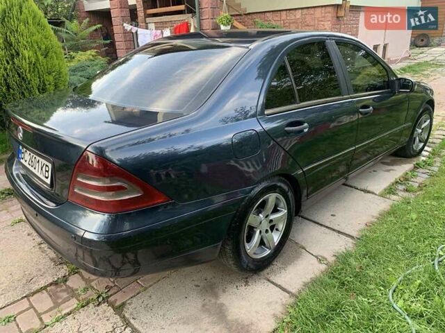 Синій Мерседес Ц-Клас, об'ємом двигуна 2.15 л та пробігом 330 тис. км за 5600 $, фото 12 на Automoto.ua