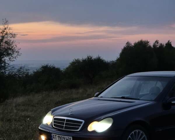 Синій Мерседес Ц-Клас, об'ємом двигуна 2.15 л та пробігом 331 тис. км за 4000 $, фото 18 на Automoto.ua