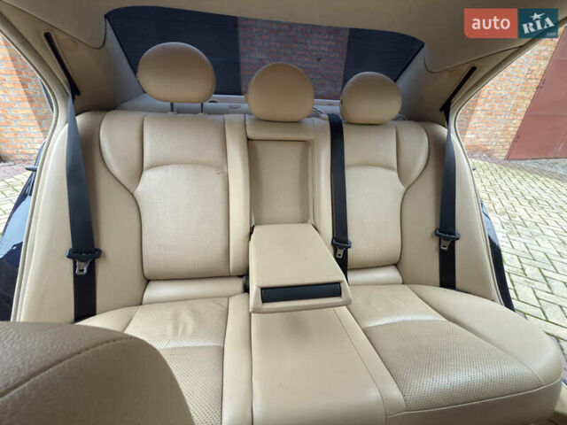 Синій Мерседес Ц-Клас, об'ємом двигуна 2 л та пробігом 305 тис. км за 4000 $, фото 6 на Automoto.ua