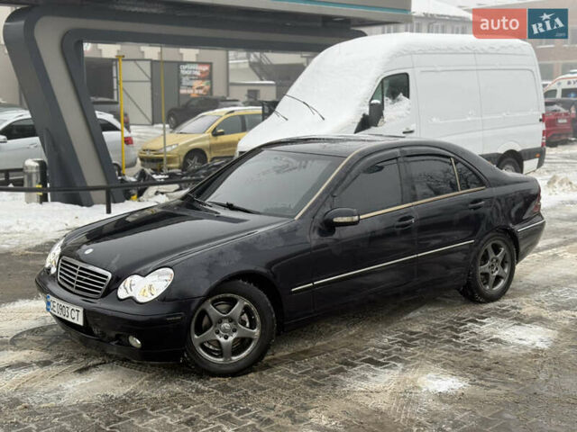 Синий Мерседес Ц-Класс, объемом двигателя 2.2 л и пробегом 340 тыс. км за 3400 $, фото 2 на Automoto.ua