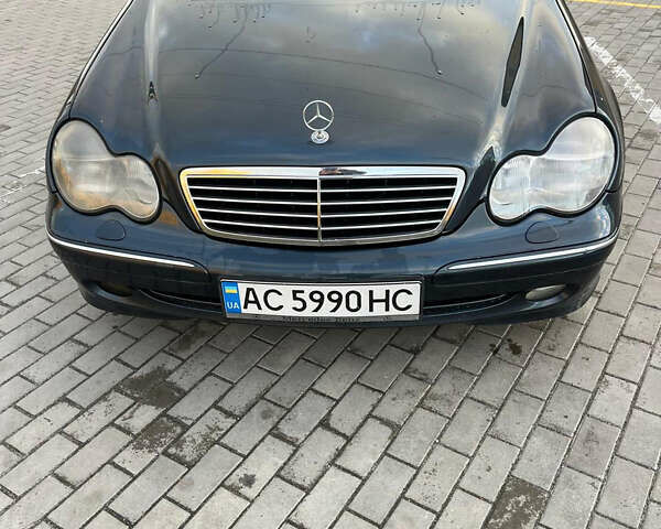Мерседес Ц-Класс 2001 в Луцке на Automoto.ua Синий Мерседес Ц-Класс, объемом двигателя 2.2 л и пробегом 330 тыс. км за 5800 $, фото 1 на Automoto.ua