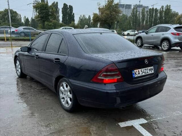 Мерседес Ц-Клас 2001 у Репке на Automoto.ua Синій Мерседес Ц-Клас, об'ємом двигуна 2.1 л та пробігом 277 тис. км за 4300 $, фото 2 на Automoto.ua