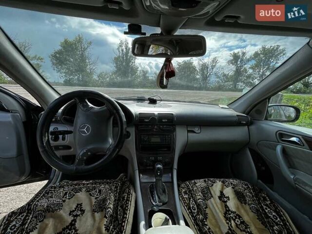 Мерседес Ц-Класс 2001 в Первомайск на Automoto.ua Синий Мерседес Ц-Класс, объемом двигателя 2.2 л и пробегом 382 тыс. км за 3500 $, фото 1 на Automoto.ua