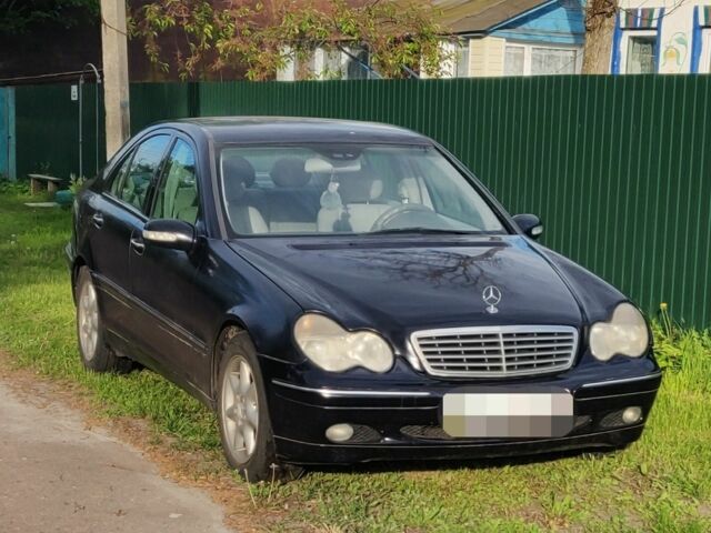 Синій Мерседес Ц-Клас, об'ємом двигуна 2.6 л та пробігом 395 тис. км за 4500 $, фото 5 на Automoto.ua