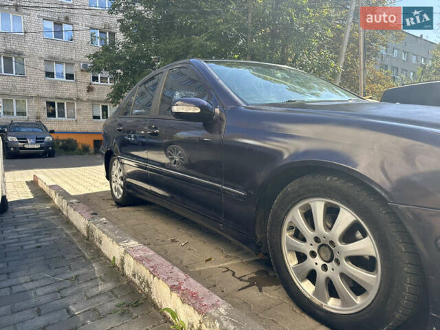 Синій Мерседес Ц-Клас, об'ємом двигуна 2 л та пробігом 450 тис. км за 3800 $, фото 2 на Automoto.ua