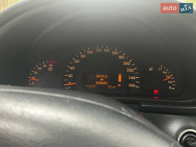 Синий Мерседес Ц-Класс, объемом двигателя 2.15 л и пробегом 370 тыс. км за 2400 $, фото 10 на Automoto.ua