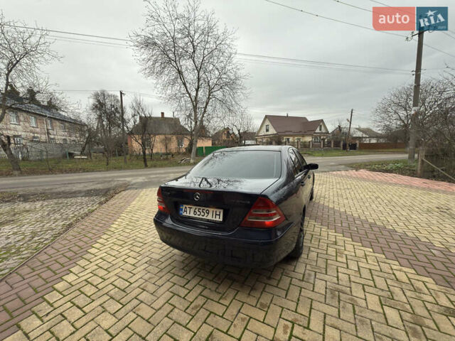 Синій Мерседес Ц-Клас, об'ємом двигуна 2 л та пробігом 305 тис. км за 4000 $, фото 9 на Automoto.ua