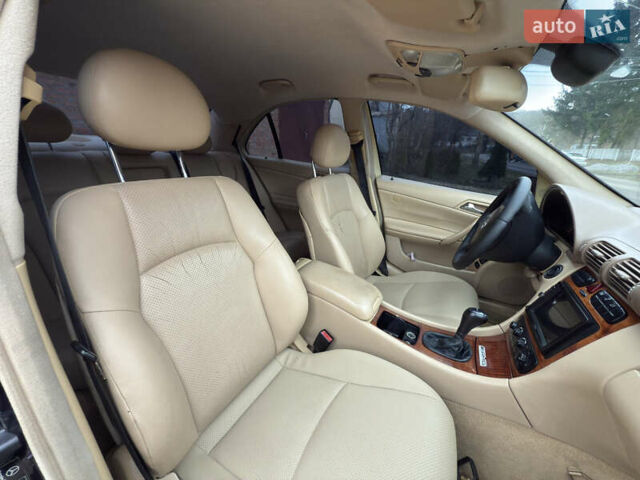 Синій Мерседес Ц-Клас, об'ємом двигуна 2 л та пробігом 305 тис. км за 4000 $, фото 17 на Automoto.ua