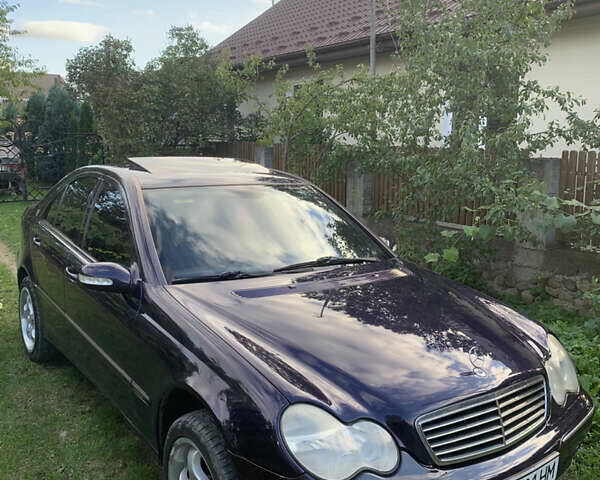 Синій Мерседес Ц-Клас, об'ємом двигуна 2 л та пробігом 280 тис. км за 3900 $, фото 6 на Automoto.ua