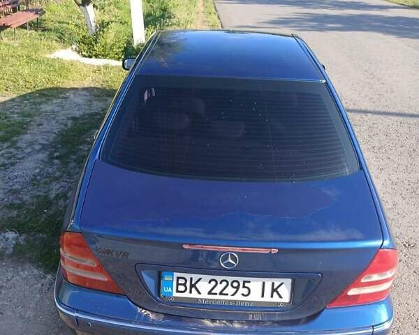 Синій Мерседес Ц-Клас, об'ємом двигуна 1.8 л та пробігом 262 тис. км за 3200 $, фото 4 на Automoto.ua