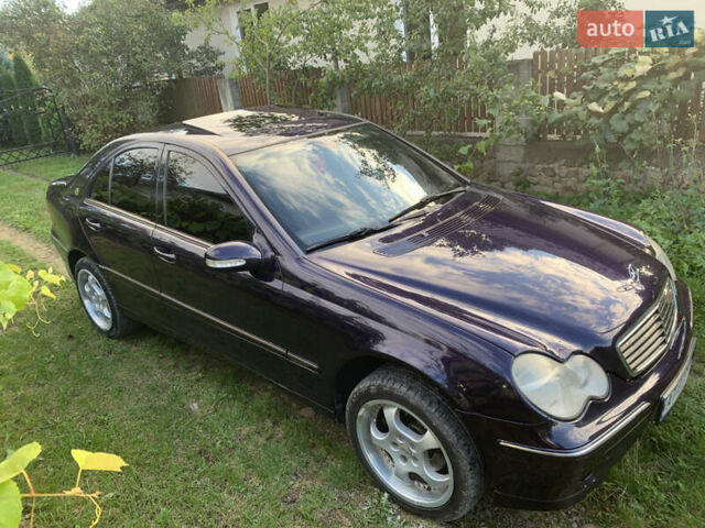 Синій Мерседес Ц-Клас, об'ємом двигуна 2 л та пробігом 280 тис. км за 3900 $, фото 8 на Automoto.ua