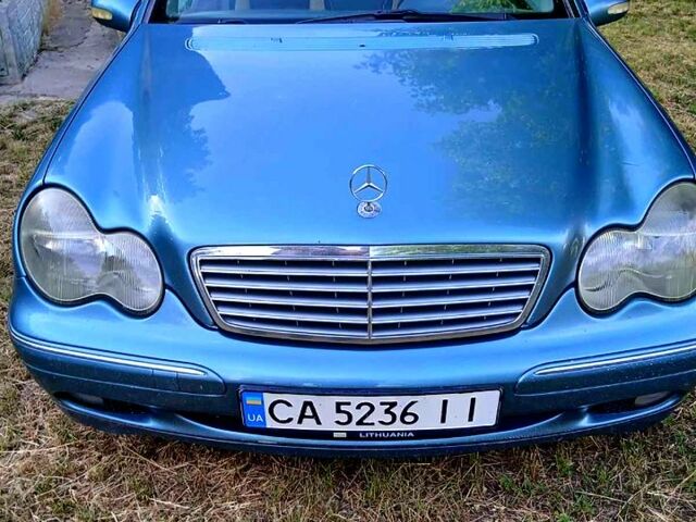 Синій Мерседес Ц-Клас, об'ємом двигуна 2.1 л та пробігом 240 тис. км за 5000 $, фото 3 на Automoto.ua