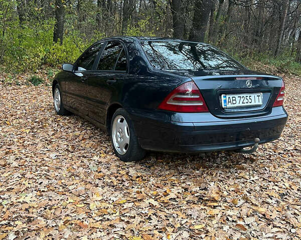 Синий Мерседес Ц-Класс, объемом двигателя 2.2 л и пробегом 440 тыс. км за 2900 $, фото 16 на Automoto.ua
