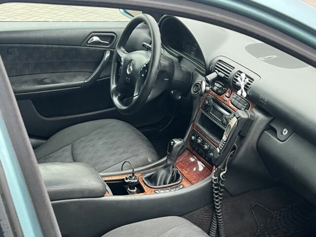 Синій Мерседес Ц-Клас, об'ємом двигуна 2 л та пробігом 537 тис. км за 2500 $, фото 6 на Automoto.ua