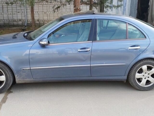 Синій Мерседес Ц-Клас, об'ємом двигуна 2.7 л та пробігом 343 тис. км за 3000 $, фото 4 на Automoto.ua