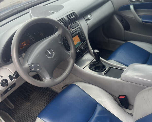 Синий Мерседес Ц-Класс, объемом двигателя 2.15 л и пробегом 430 тыс. км за 4499 $, фото 9 на Automoto.ua